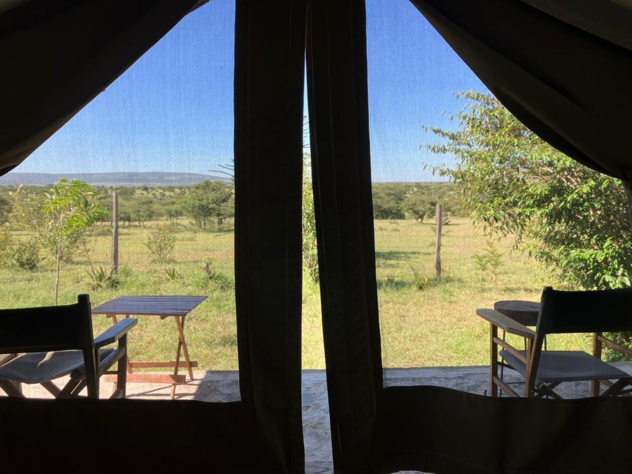 Kambu Mara Camp Hotell Sekenani Exteriör bild